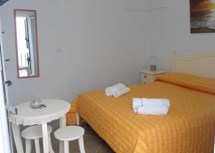 Punta Cutieri Bed & Breakfast 4*