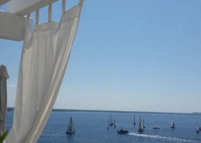 Punta Cutieri Bed & Breakfast 4*